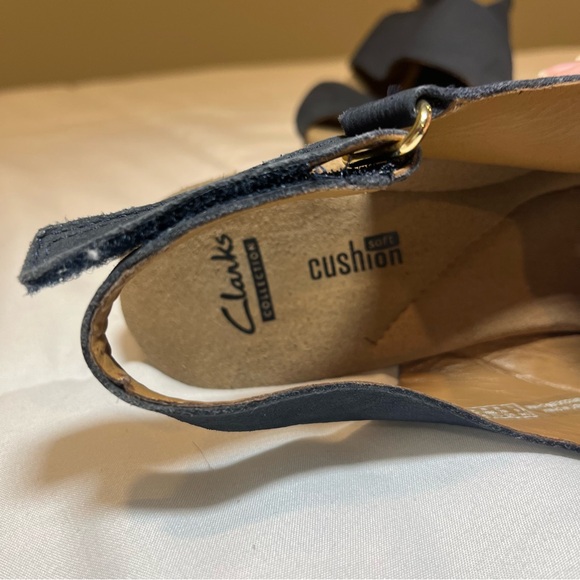 CLARKS - Soft Cushion Heel - Navy Blue - Women’s 8.5 - Picture 4 of 5